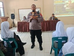 Polri Hadir di Sekolah, Sat Binmas Polres Langkat Edukasi Pelajar Cegah Pergaulan Bebas dan Gangguan Kamtibmas