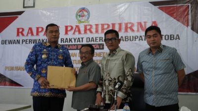 Bupati Toba Sampaikan Nota Jawaban Atas Pandangan Fraksi DPRD Terhadap P-APBD 2026