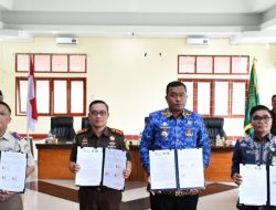 Bupati Toba Tandatangani Nota Kesepahaman dan Perjanjian Kerja Sama Percepatan Pendaftaran Tanah Wakaf
