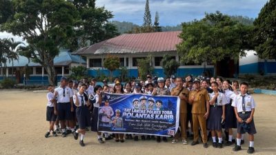 Tingkatkan Kesadaran Keselamatan Berkendara, Satlantas Polres Toba Edukasi Pelajar SMPN 4 Balige 