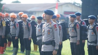Brimob Sumut Bergerak ke Karo, 100 Personel Siap Temani Warga di Tengah Erupsi Gunung Sinabung