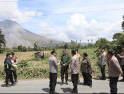 Kapolda Sumut Turun Langsung Pantau Kondisi Sinabung dan Kesiapan Personel Bantu Masyarakat di Karo