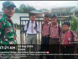 Babinsa Ajak Siswa SMKN 1 Balige Peduli Kebersihan di Lingkungan Sekolah 