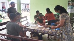 Pengecekan Kesehatan dari Puskesmas Laguboti di Koramil 16/Laguboti 