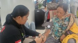 Polda Sumut Beri Layanan Kesehatan Bagi Penumpang Terdampak Pembatalan Penerbangan di Kualanamu