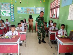 Babinsa Serka B Sinambela Aktif Monitoring Pengawasan Penyaluran Program MBG di SDN 2 Laguboti