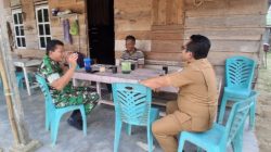 Danramil 16/Laguboti Komsos Bersama Warga Desa Pardomuan Nauli 