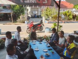 Babinsa Pelda R Siringoringo Ajak Warga Peduli Kebersihan Lingkungan 