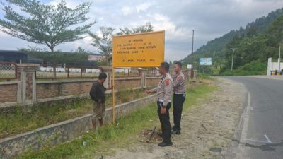 Satlantas Polres Toba Pasang Plang Himbauan Larangan Balap Liar dan Rawan Kecelakaan