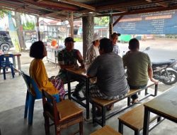 Babinsa Jalin Silahturahmi Bersama Warga 
