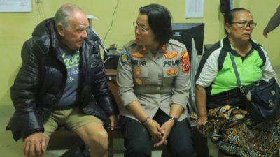 Kapolres Samosir Tinjau Korban Banjir Bandang Garoga Dievakuasi ke Polsek Simanindo
