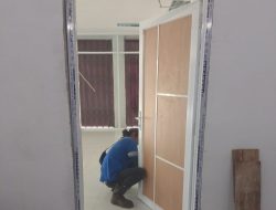 Pembangunan KDKMP Desa Tarabunga Tampahan Tahap Pemasangan Pintu Kaca dan Pintu, Progres Capai 95,51 Persen 