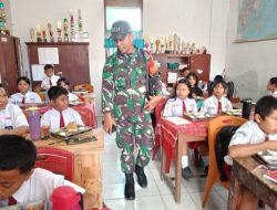 Babinsa Monitoring Pengawasan Penyaluran Program MBG di SDN Sitoluama Laguboti