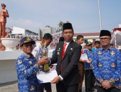 Wabup Toba Serahkan Hadiah ke Pemenang Haornas ke-43