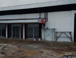 Pembangunan KDKMP Lintong Nihuta Tampahan Tahap Pemasaangan Logo KDKMP, Progres Capai 97,95 Persen