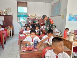Babinsa Sertu Pane Monitoring Pengawasan Penyaluran Program MBG di SDN 2 Laguboti