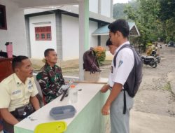 Babinsa Serda O Simanjuntak Berikan Pembinaan Karakter Kepada Siswa SMKN 1 Balige