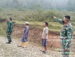 Babinsa Bersama Warga Patroli Cegah Karhutla di Desa Meat 