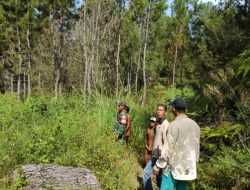 Koptu J Pangaribuan Patroli Karhutla di Desa Sidulang 