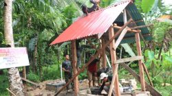 Wow Sebentar Lagi Sanitasi yang Sehat dan Layak dirasakan Bapak Melki Warga Dusun Kaliou 