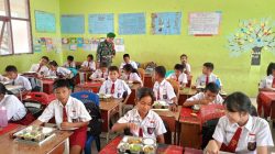 Sertu Pane Aktif Monitoring Pengawasan Penyaluran Program MBG di SDN 2 Laguboti