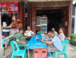 Serma B Sinambela Terus Jalin Hubungan Baik dengan Warga Desa Sibarani Laguboti 
